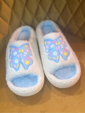 Fuzzy Open-Toe Slippers with Blue Floral Bow
